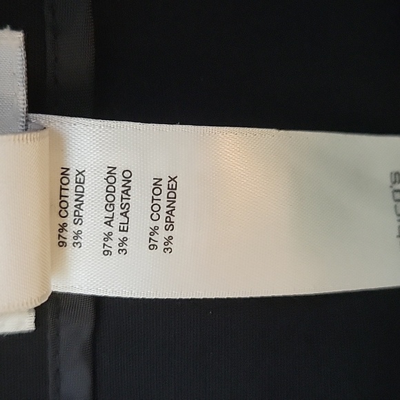 Chico's Black So Slimming Katharine Crop Pants Size Medium/10 - Picture 7 of 8